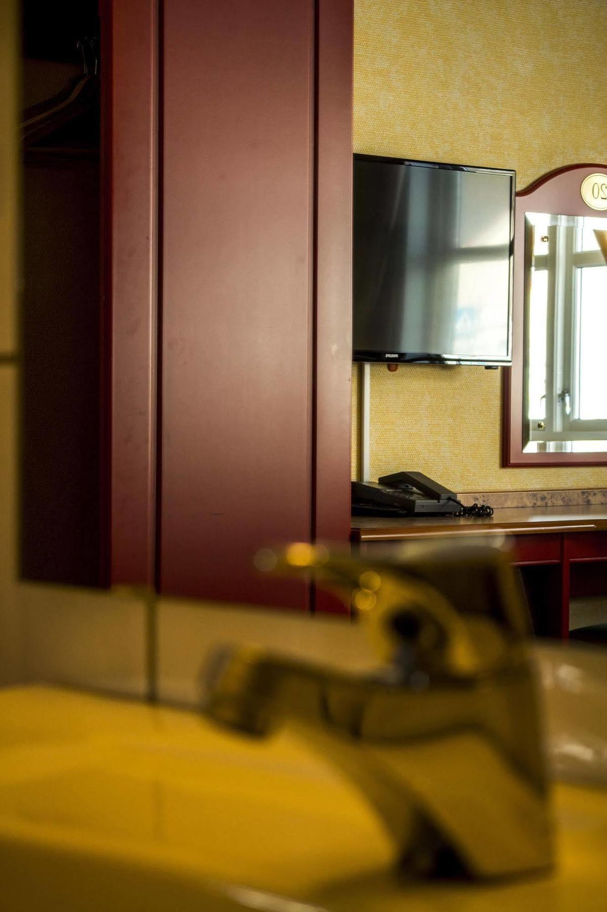Tysfjord Hotel Storjord I Tysfjord Ngoại thất bức ảnh